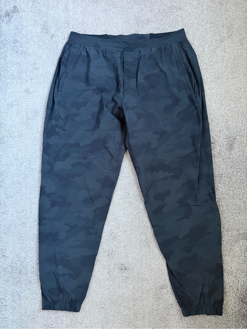 lululemon athletica Men's Dark Gray Camo Surge Joggers